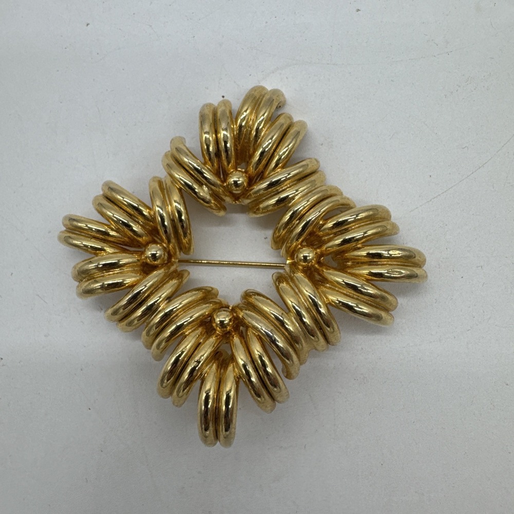 Vintage Large 3" Unsigned Gold Tone Openwork Ribbon Loop Diamond Brooch Pin